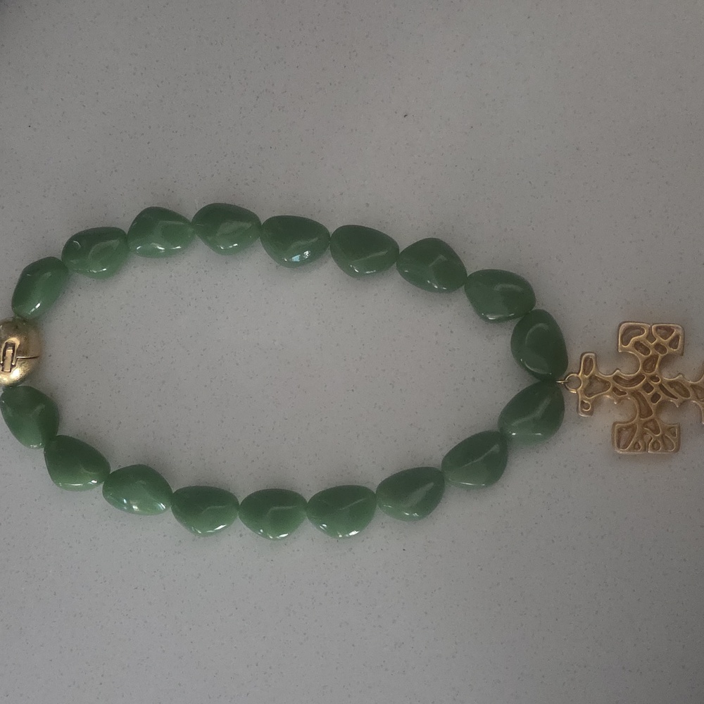 Tory Birch Green Beaded Necklace with Gold Pendant new - Picture 1 of 4